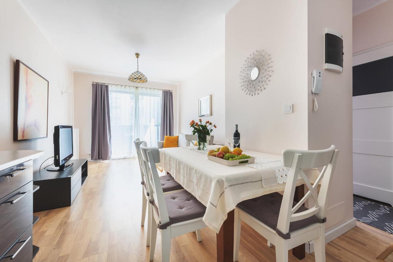 Apartament Lovely Holiday Warszawa